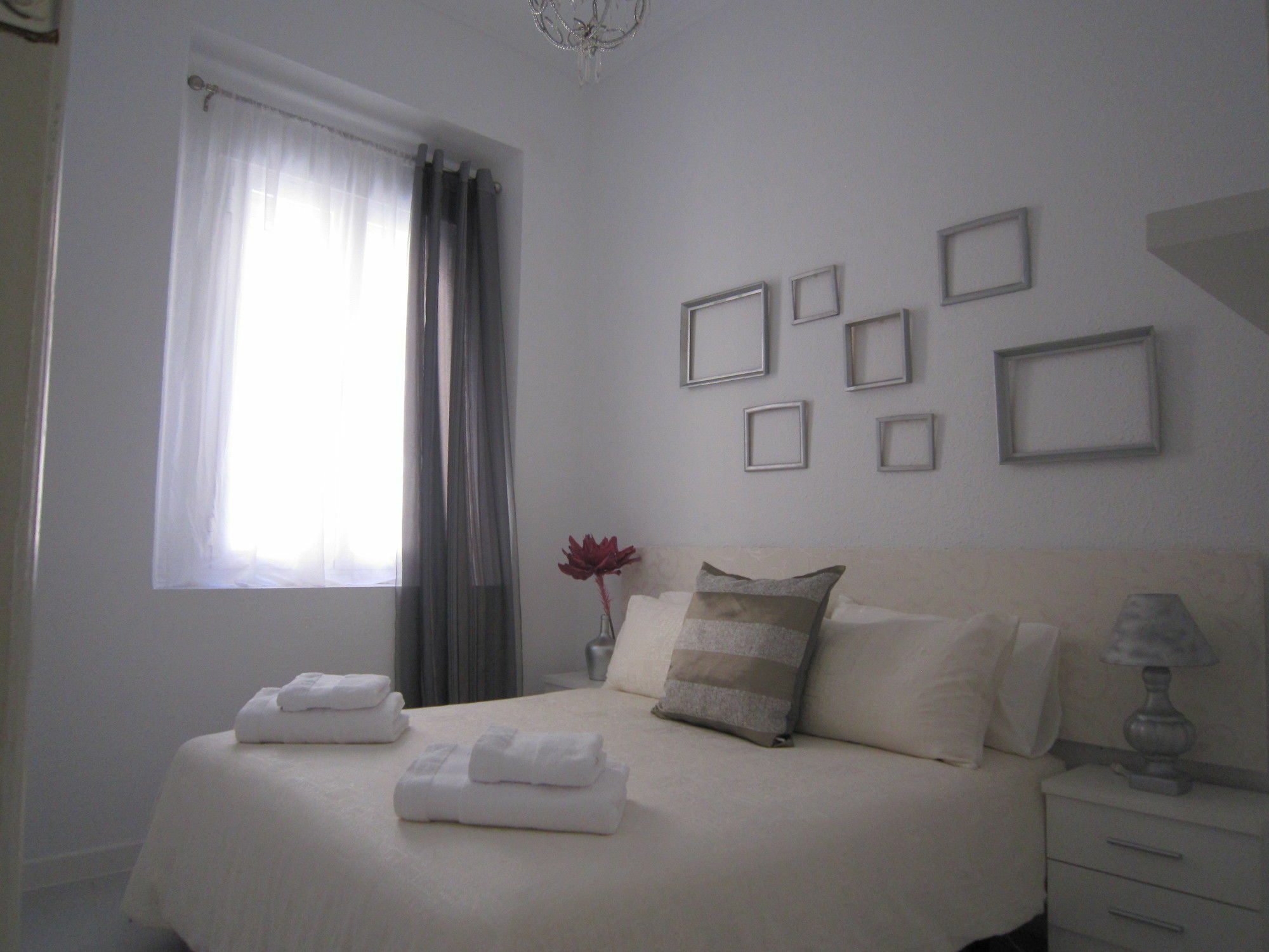 Bromham Apartment Севилья Экстерьер фото